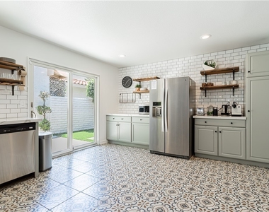 2117 Plaza Del Padre - Photo Thumbnail 26