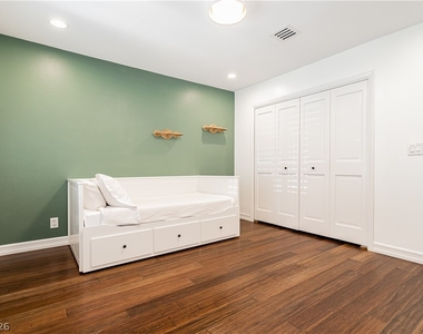 2117 Plaza Del Padre - Photo Thumbnail 46
