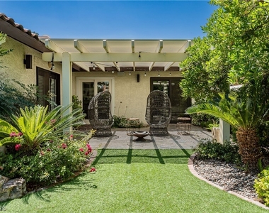 2117 Plaza Del Padre - Photo Thumbnail 16