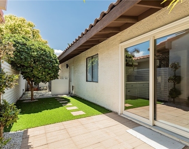 2117 Plaza Del Padre - Photo Thumbnail 5