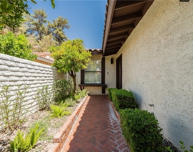 2117 Plaza Del Padre - Photo Thumbnail 3