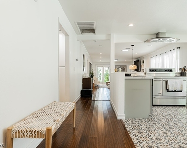2117 Plaza Del Padre - Photo Thumbnail 22