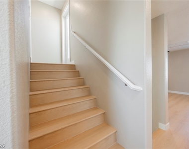 10721 Crosley Field Avenue - Photo Thumbnail 11