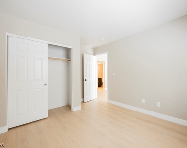 10721 Crosley Field Avenue - Photo Thumbnail 44