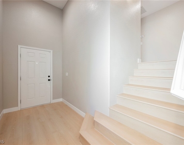 10721 Crosley Field Avenue - Photo Thumbnail 34