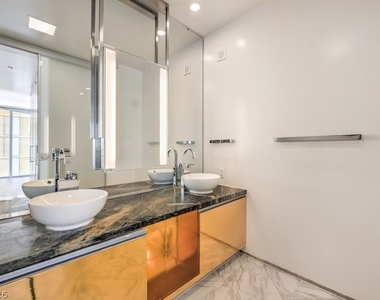 3726 Las Vegas Boulevard - Photo Thumbnail 12