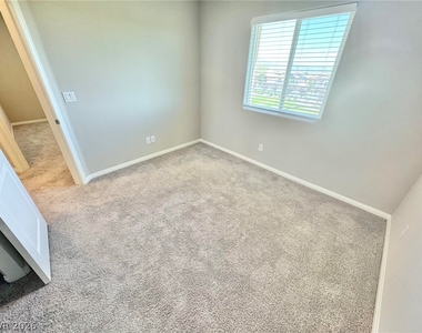 7020 Colonial Ranch Street - Photo Thumbnail 33