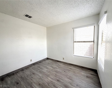 5625 Ballinger Drive - Photo Thumbnail 12