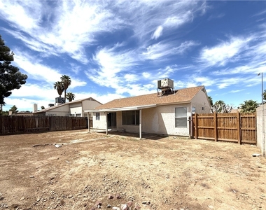 5625 Ballinger Drive - Photo Thumbnail 17