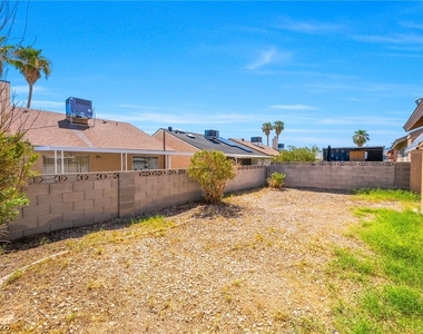 4656 Bumblebee Circle - Photo Thumbnail 16