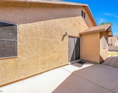 4656 Bumblebee Circle - Photo Thumbnail 17