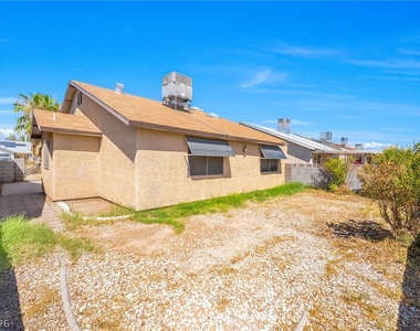 4656 Bumblebee Circle - Photo Thumbnail 15