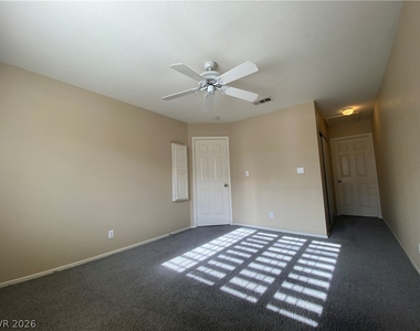 2836 Lone Cliff Drive - Photo Thumbnail 9