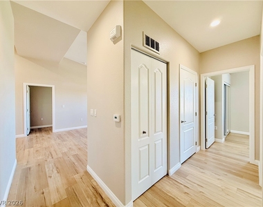 3504 Desert Cliff Street - Photo Thumbnail 15