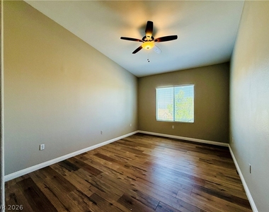 3504 Desert Cliff Street - Photo Thumbnail 18