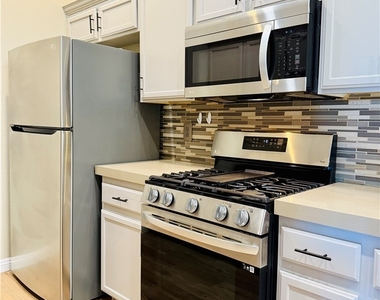3504 Desert Cliff Street - Photo Thumbnail 13