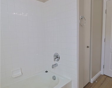 3504 Desert Cliff Street - Photo Thumbnail 21