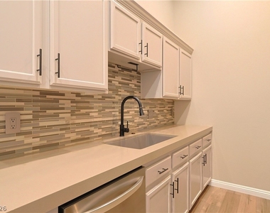 3504 Desert Cliff Street - Photo Thumbnail 9