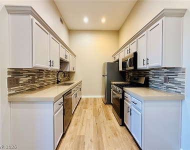 3504 Desert Cliff Street - Photo Thumbnail 11