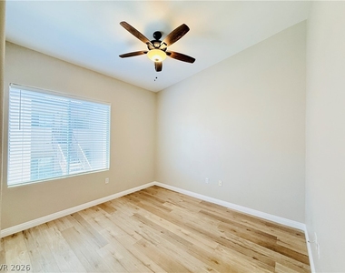 3504 Desert Cliff Street - Photo Thumbnail 24