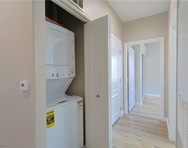 3504 Desert Cliff Street - Photo Thumbnail 11