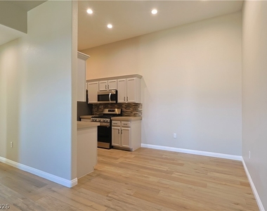 3504 Desert Cliff Street - Photo Thumbnail 6