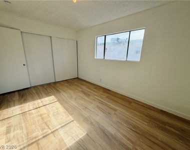 537 Kolson Circle - Photo Thumbnail 7
