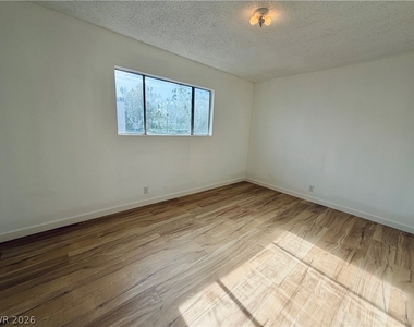 537 Kolson Circle - Photo Thumbnail 6