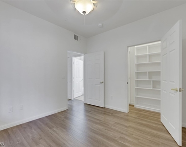 7103 S Durango Drive - Photo Thumbnail 13