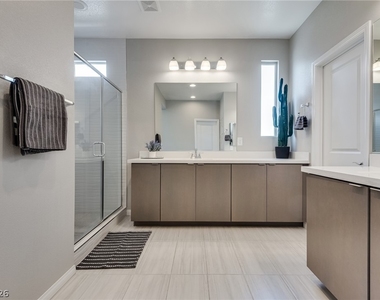 11552 Fleet Wing Avenue - Photo Thumbnail 7