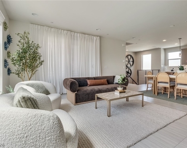 11552 Fleet Wing Avenue - Photo Thumbnail 3