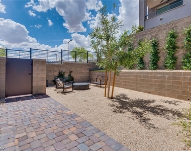11552 Fleet Wing Avenue - Photo Thumbnail 14