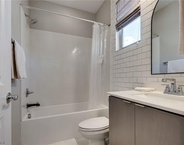11552 Fleet Wing Avenue - Photo Thumbnail 12