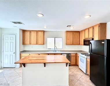 11588 Vesuvio Court - Photo Thumbnail 4