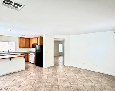 11588 Vesuvio Court - Photo Thumbnail 3