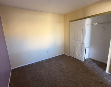 855 N Stephanie Street - Photo Thumbnail 8