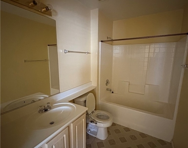855 N Stephanie Street - Photo Thumbnail 6