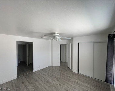 1521 Linnbaker Lane - Photo Thumbnail 12