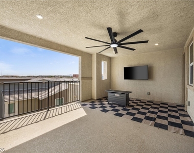 6118 Garden Oasis Street - Photo Thumbnail 5