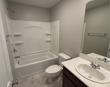 916 Riggs Flats Avenue - Photo Thumbnail 28