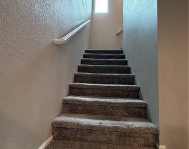 916 Riggs Flats Avenue - Photo Thumbnail 17