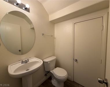 10381 Coyote Cub Avenue - Photo Thumbnail 8