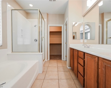 11764 Via Esperanza Avenue - Photo Thumbnail 7
