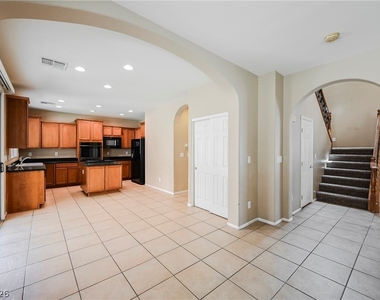 11764 Via Esperanza Avenue - Photo Thumbnail 20
