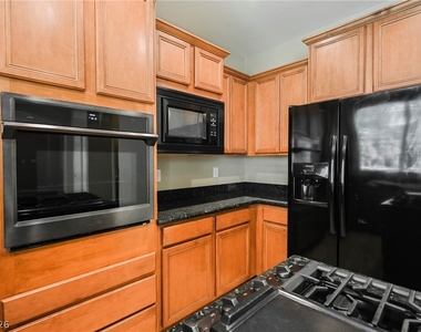 11764 Via Esperanza Avenue - Photo Thumbnail 21