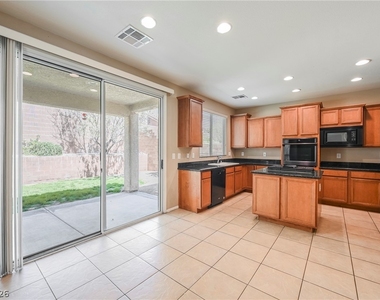 11764 Via Esperanza Avenue - Photo Thumbnail 19