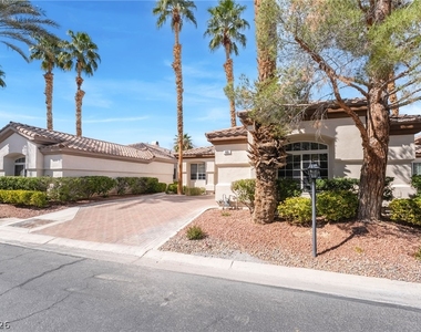 485 Indigo Springs Street - Photo Thumbnail 5