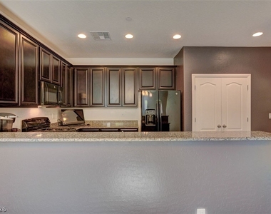 7753 Lamb Silk Court - Photo Thumbnail 12