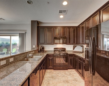 7753 Lamb Silk Court - Photo Thumbnail 11
