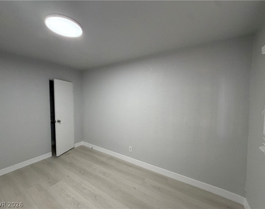 2111 Stewart Avenue - Photo Thumbnail 20